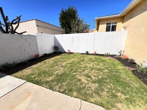 1143 W 24th St in Los Angeles, CA - Building Photo - Building Photo
