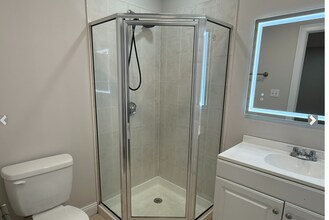 135 Calumet St, Unit 2 in Boston, MA - Foto de edificio - Building Photo