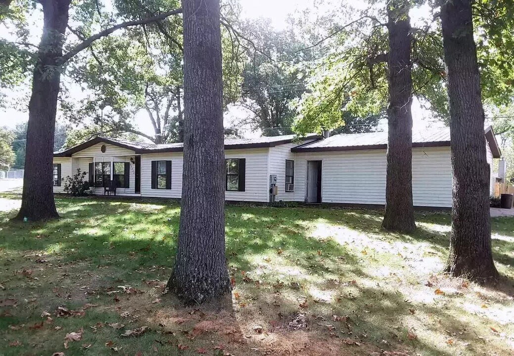 54020 Echo Ln in Bristol, IN - Building Photo
