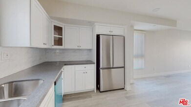 307 Rosemont Ave in Los Angeles, CA - Building Photo - Building Photo