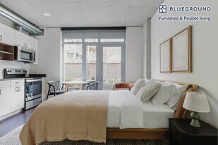 624 Yale Ave N in Seattle, WA - Building Photo