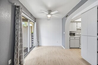 754 E Eugie Ave in Phoenix, AZ - Building Photo - Building Photo