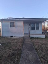 2209 Kelly St in Hopkinsville, KY - Building Photo