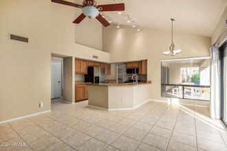 10060 E San Bernardo Dr in Scottsdale, AZ - Building Photo - Building Photo