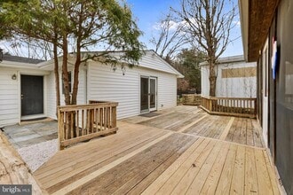 39362 Rickard Rd in Lovettsville, VA - Building Photo - Building Photo