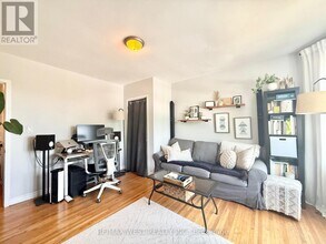 161 Greenwood Ave in Toronto, ON - Building Photo - Building Photo
