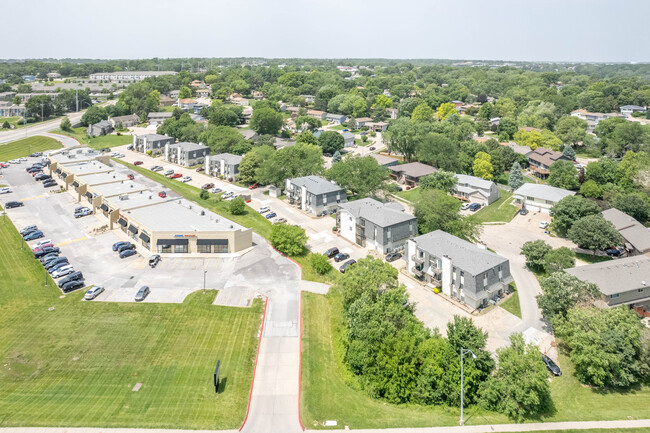 Belleville in Ralston, NE - Foto de edificio - Building Photo