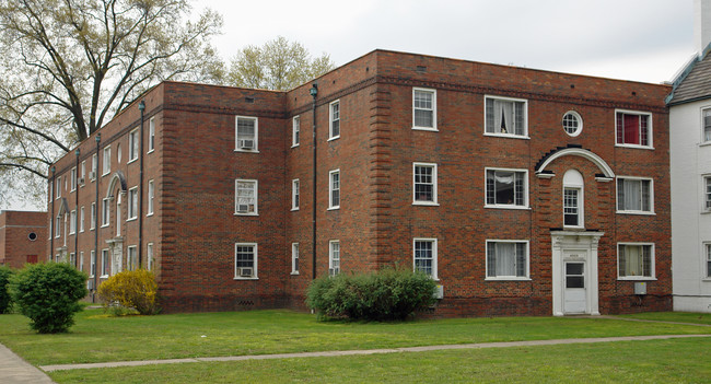 Kanawha Village Apartments in Charleston, WV - Building Photo - Building Photo