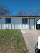 1208 Georgetown Rd in Copperas Cove, TX - Building Photo