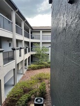 8517 Sea Harbour Ln in Temple Terrace, FL - Building Photo - Building Photo