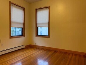 324 Summit Ave, Unit 03 in Boston, MA - Building Photo - Building Photo