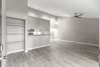 4151 SE 22nd Ave in Ocala, FL - Foto de edificio - Building Photo