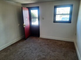 20108 Wicker Blvd, Unit 4 in Lowell, IN - Building Photo
