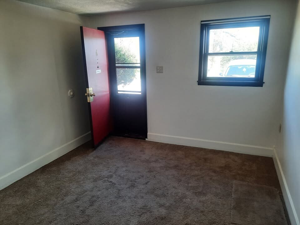 20108 Wicker Blvd, Unit 4 in Lowell, IN - Foto de edificio