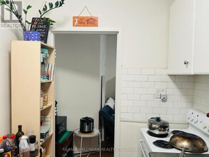 1-101 Triller Ave in Toronto, ON - Building Photo - Building Photo
