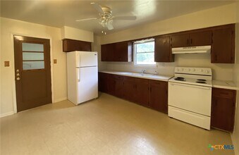 2116 Circle Dr in Copperas Cove, TX - Building Photo - Building Photo