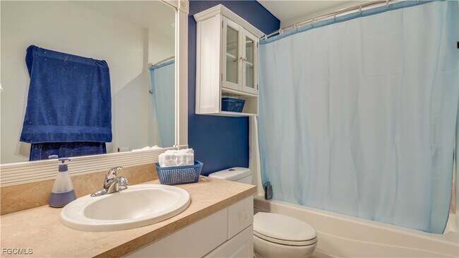 3322 NW 5th Terrace in Cape Coral, FL - Foto de edificio - Building Photo