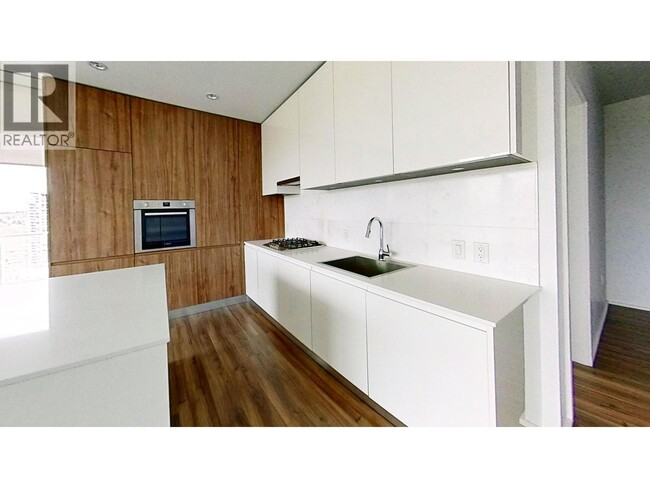 property at 4650 Brentwood Blvd