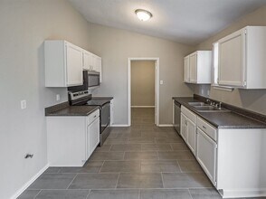 4467 Ryans Run Rd in Memphis, TN - Foto de edificio - Building Photo