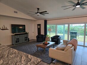 9300 SE Eagle Ave in Hobe Sound, FL - Building Photo - Building Photo