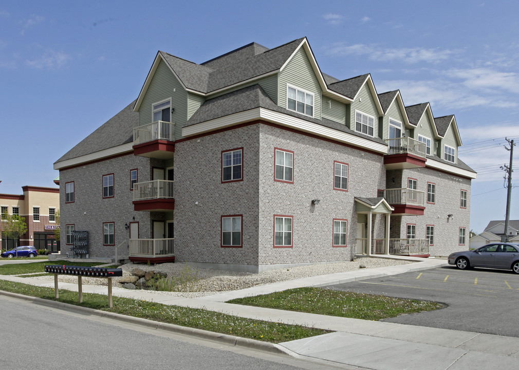 825 Liberty Blvd in Sun Prairie, WI - Foto de edificio