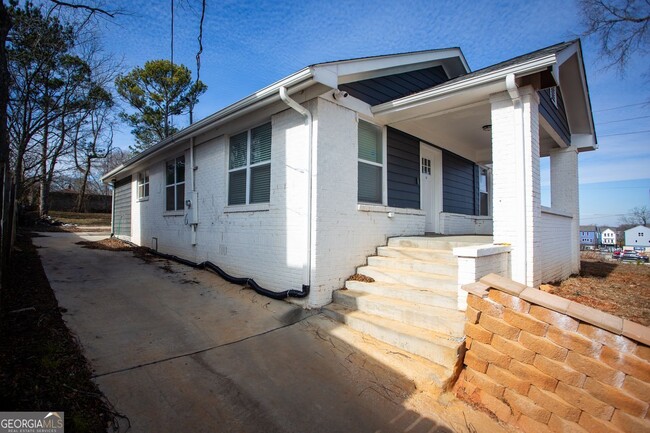 1401 Boulevard NE in Atlanta, GA - Foto de edificio - Building Photo