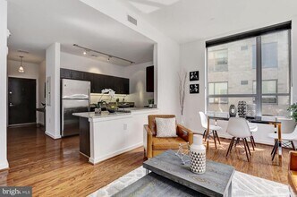 1414 Belmont St NW in Washington, DC - Building Photo - Building Photo