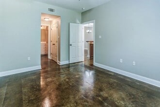 12321 Village Maison Dr in Walker, LA - Foto de edificio - Building Photo