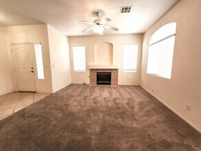 984 Country Skies Ave in Las Vegas, NV - Building Photo - Building Photo