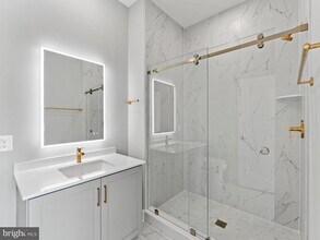 2015 Tysons Ridgeline Rd in Falls Church, VA - Building Photo - Building Photo