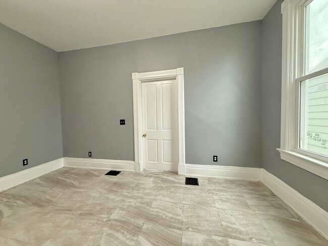 447 Warner St in Cincinnati, OH - Foto de edificio - Building Photo