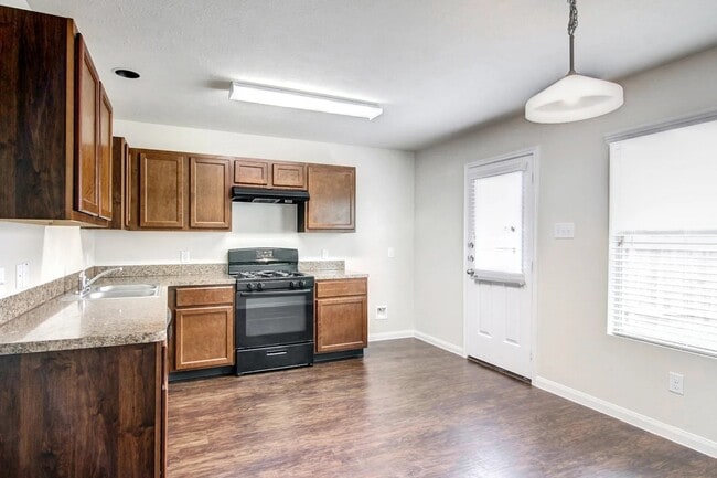 5719 Post Oak Manor Dr in Houston, TX - Building Photo - Building Photo