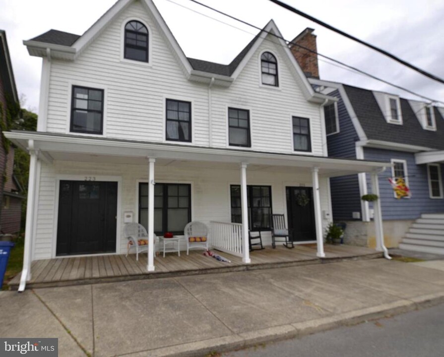 223 N Commerce St in Centreville, MD - Building Photo
