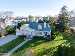 12 Woodford Rd in Deal, NJ - Building Photo - Building Photo