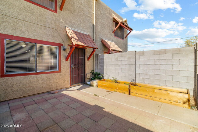 2724 W McLellan Blvd in Phoenix, AZ - Building Photo - Building Photo