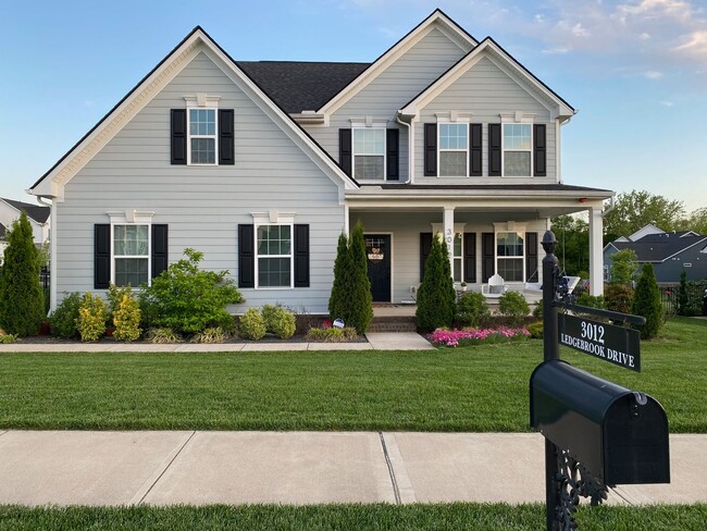 property at 3012 Ledgebrook Dr