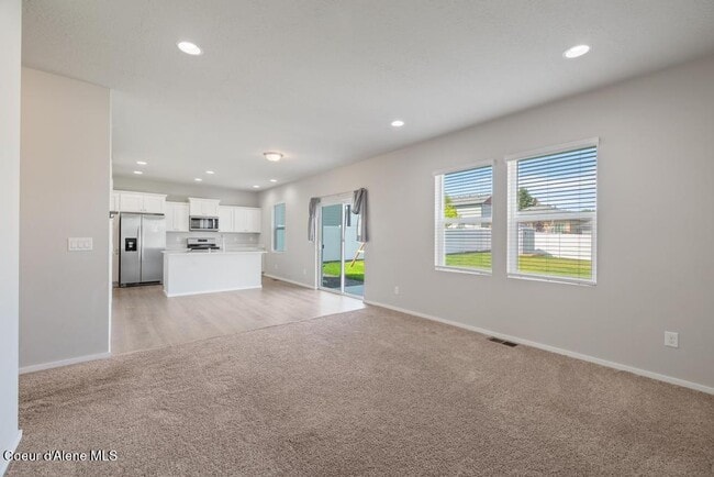 1102 S Best Rd in Spokane Valley, WA - Building Photo - Building Photo