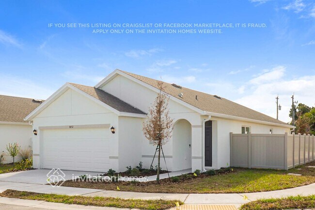 8052 Majestic Palms Ct in Venice, FL - Building Photo - Building Photo