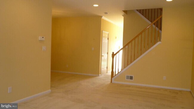 107 Windsor Pond Rd in West Windsor Township, NJ - Building Photo - Building Photo