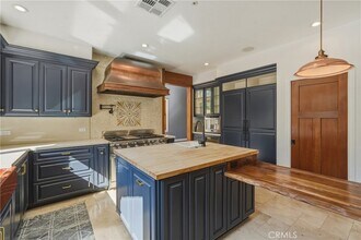 6750 Andover Ln in Los Angeles, CA - Foto de edificio - Building Photo