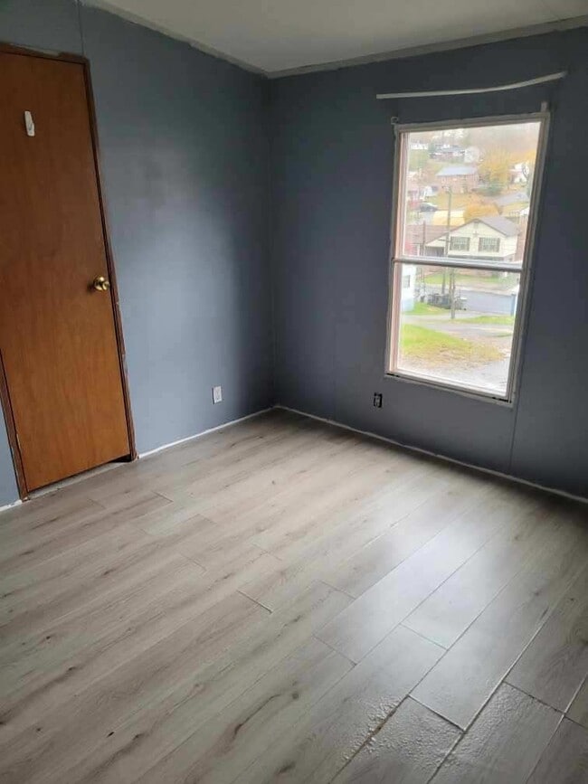 150 Blackwood Ct in Richlands, VA - Building Photo - Building Photo