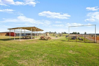 140 Youngs Prairie Rd in Elgin, TX - Building Photo - Building Photo