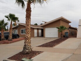 11322 Lake Nemi Dr, Unit A in El Paso, TX - Building Photo