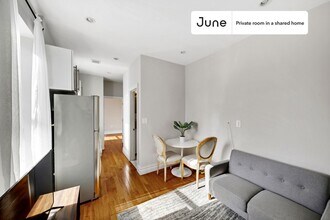 Room in Shared 2 bed/1 bath home, Unit A in New York, NY - Building Photo - Building Photo
