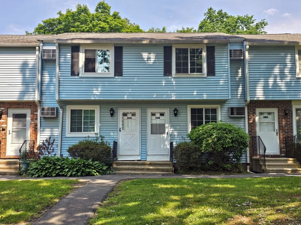 94 Cynthia Ln in Middletown, CT - Foto de edificio