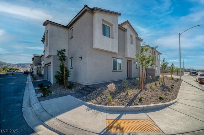 6832 Sunflower Flds St