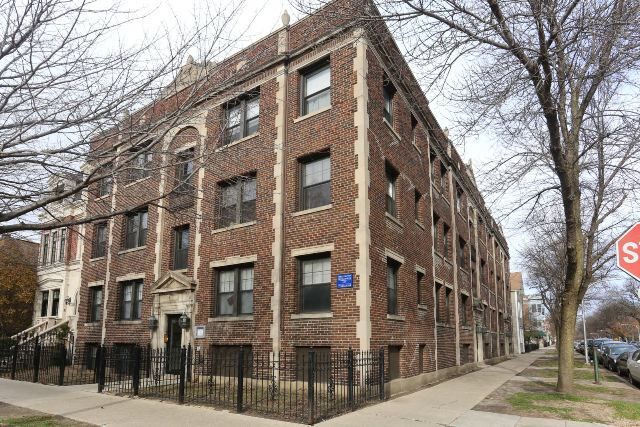 3003 N Racine Ave in Chicago, IL - Building Photo
