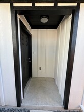 754 Delmar St, Unit B in San Antonio, TX - Building Photo - Building Photo