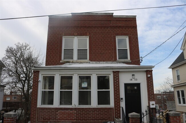 1023 Wilcox Ave-Unit -Apt #1 in Bronx, NY - Building Photo - Building Photo