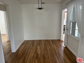5355 Rhea Ave in Los Angeles, CA - Building Photo - Building Photo